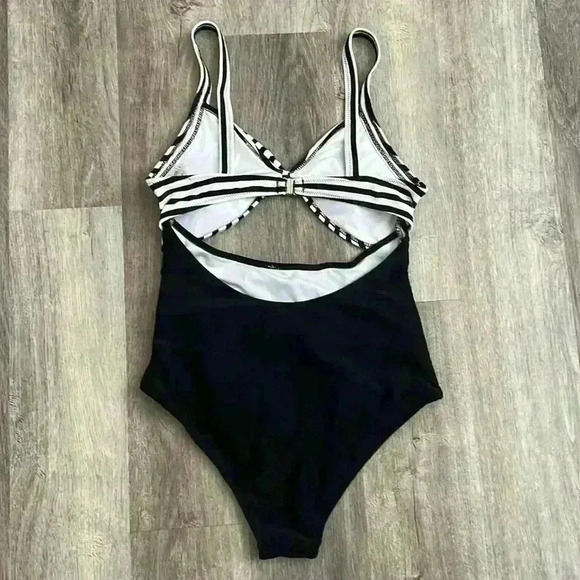 Cupshe Black and White Ruched One Piece Swimsuit - Picture 2 of 10